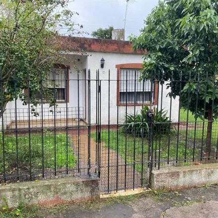 Buy this 2 bed house on Albert Einstein in B1852 GAU Burzaco, Argentina