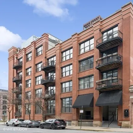 Buy this 2 bed condo on 1000 West Washington Boulevard in Chicago, IL 60661