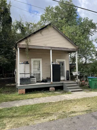 Image 1 - 301 Philospher Street, Napoleonville, Assumption Parish, LA 70390, USA - House for sale