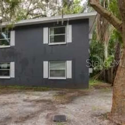 Buy this 6 bed house on 9404 North Mulberry Street in Tampa, FL 33612