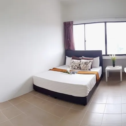 Rent this 1 bed room on Cendex Centre in Lower Delta Road, Singapore 169311