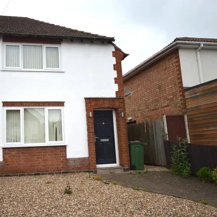 Rent this 3 bed duplex on Burleigh Avenue in Wigston, LE18 1HW