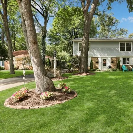 Buy this 4 bed house on 613 Riverside Drive in Libertyville, IL 60048