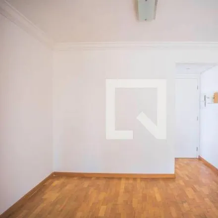 Buy this 2 bed apartment on Rua Itajibá in Chácara Inglesa, São Paulo - SP