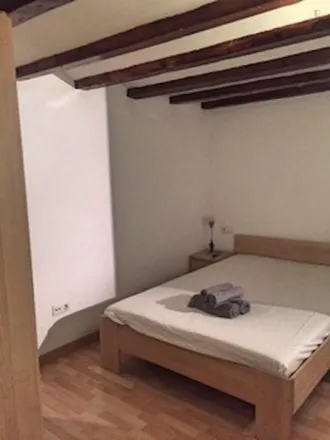 Rent this studio apartment on Carrer d'en Cortines in 7, 08003 Barcelona