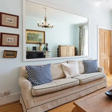 Rent this 1 bed apartment on Earl's Court Square in London, SW5 9BY