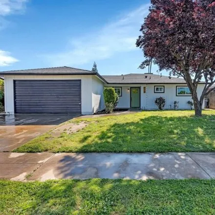 Buy this 3 bed house on 2446 North Lafayette Avenue in Fresno, CA 93705