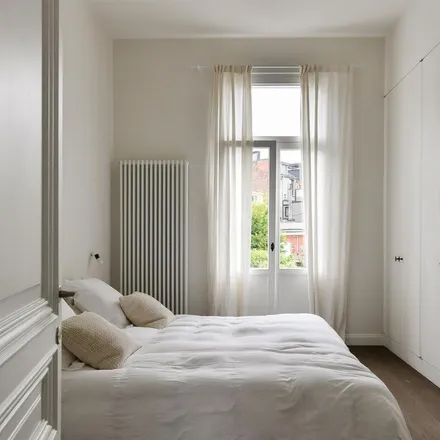 Rent this 3 bed apartment on Coquilhatstraat 30 in 2000 Antwerp, Belgium