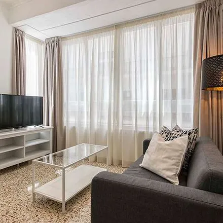 Rent this 3 bed apartment on Oficina de Correos in Carrer de Velarde / Calle Velarde, 03001 Alicante