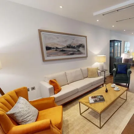Rent this 4 bed apartment on Station Mansions in Stafford Place, London