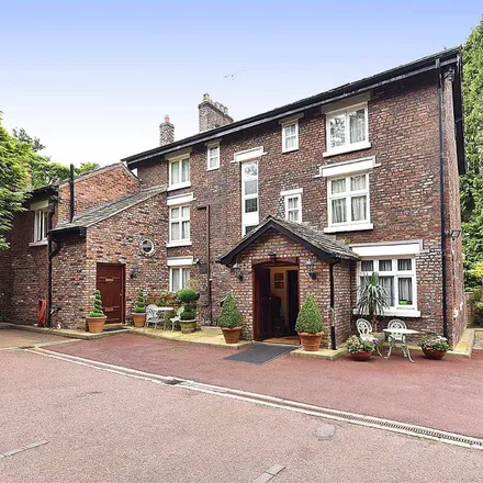 Rent this 5 bed apartment on New Road in Prestbury, SK10 4DL