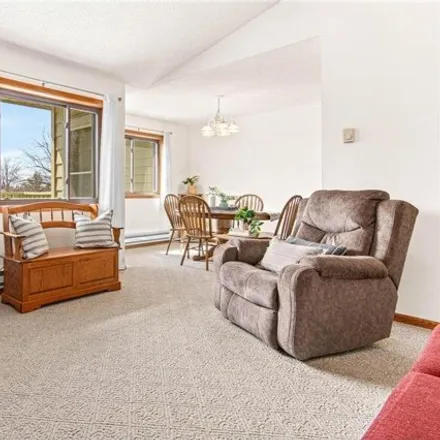 Image 4 - 1572 Wheelock Lane, Saint Paul, MN 55117, USA - Condo for sale