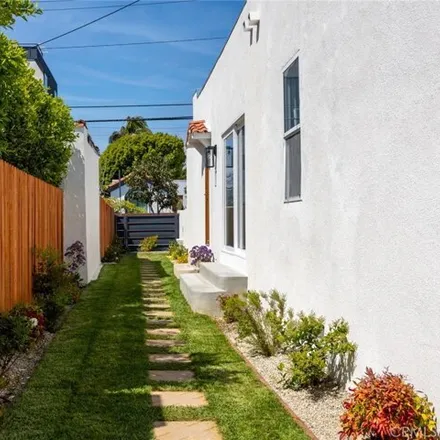 Image 7 - 3864 West 30th Street, Los Angeles, CA 90016, USA - House for sale