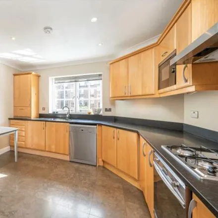 Image 4 - 67 Eton Avenue, London, NW3 3ET, United Kingdom - Apartment for sale