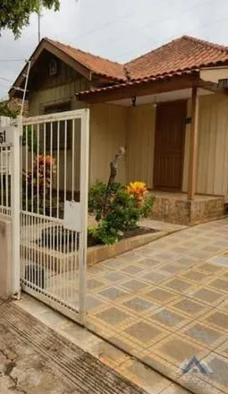 Buy this 5 bed house on Rua Dom Henrique in Antares, Londrina - PR
