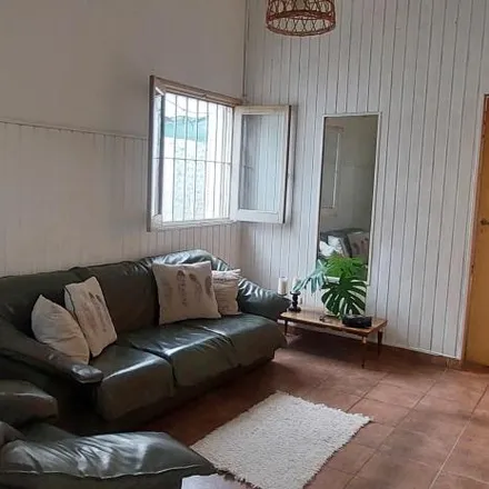 Rent this 2 bed house on Salta 637 in Partido de Esteban Echeverría, 1842 Monte Grande