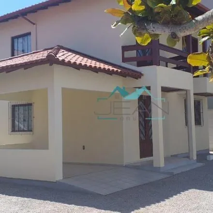Buy this 7 bed house on Servidão Santa Fé in Ingleses do Rio Vermelho, Florianópolis - SC