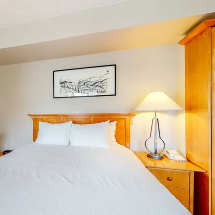 Image 4 - Whistler, BC V8E 0X2, Canada - Apartment for rent