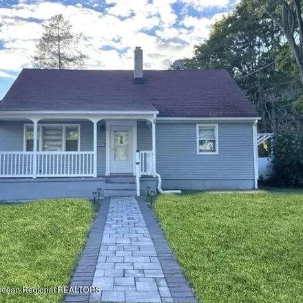 Rent this 4 bed house on 15 Larchwood Avenue in West Long Branch, Monmouth County