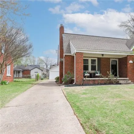 Image 2 - 1259 South Birmingham Place, Tulsa, OK 74104, USA - House for sale