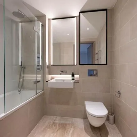 Image 5 - 2 Drapers Yard, London, SW18 1SF, United Kingdom - Apartment for sale