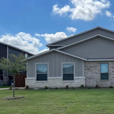 Rent this 2 bed duplex on 534 Valley Drive in Johnson County, TX 76036