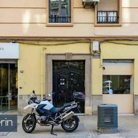 Rent this 7 bed apartment on Carrer de Sogorb in 9, 46002 Valencia