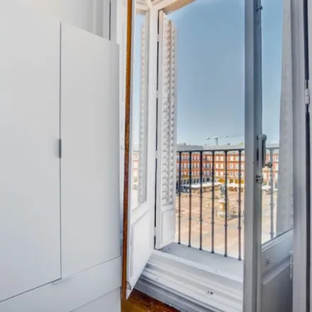Rent this 7 bed apartment on Madrid in Calle de la Sal, 3