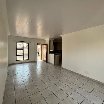 Image 6 - Flamwood Drive, Adamayview, Klerksdorp, 2571, South Africa - Townhouse for rent