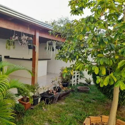 Buy this 2 bed house on Avenida Jaime de Barros in Santa Luzia, Uberlândia - MG