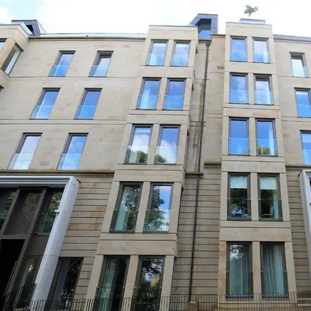 Rent this 3 bed apartment on Park Quadrant in Glasgow, G3 6BD