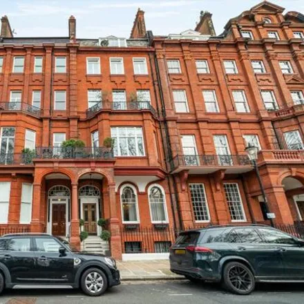 Buy this 2 bed townhouse on 47 Cadogan Square in London, SW1X 0JX