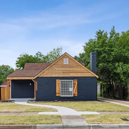 Buy this 2 bed house on 3935 El Campo Avenue in Fort Worth, TX 76107