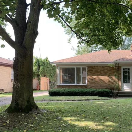 Buy this 3 bed house on 3339 Collingwood Avenue Southwest in Wyoming, MI 49519