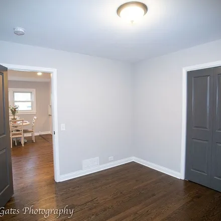 Rent this 3 bed apartment on 690 Highland Place in Ravinia, Highland Park