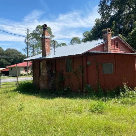 Image 8 - 934 Walker Avenue Southwest, Live Oak, Suwannee County, FL 32064, USA - House for sale