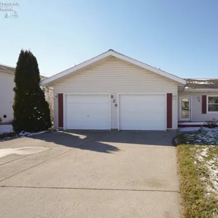 Buy this 3 bed house on 846 Bellaire Drive in Bellevue, Sandusky County