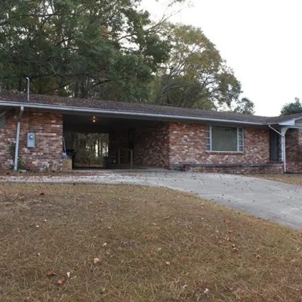 Buy this 3 bed house on 155 Meadowview Circle Northeast in Cullman, AL 35055
