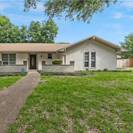 Buy this 3 bed house on 3427 Oakridge Lane in Waco, TX 76708