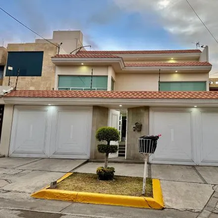 Buy this 4 bed house on Circuito Educadores 20 in 54055 Ciudad Satélite, MEX