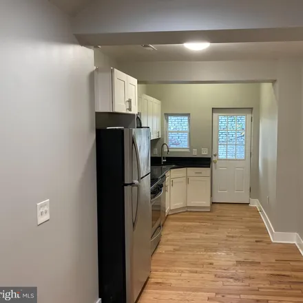 Image 6 - 2049 Titan Street, Philadelphia, PA 19146, USA - Townhouse for sale