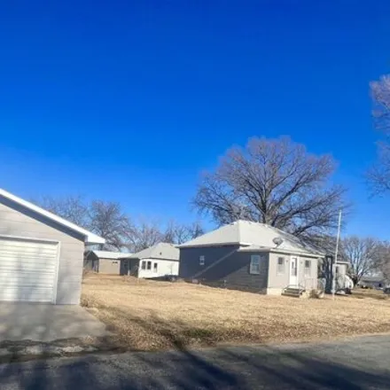 Image 2 - 200 Carroll Street, Bruning, Thayer County, NE 68322, USA - House for sale