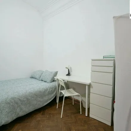 Image 9 - Rua Sampaio e Pina, 1070-241 Lisbon, Portugal - Apartment for rent