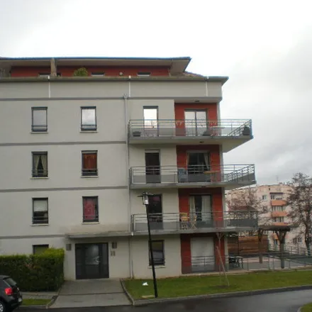 Image 2 - 3 Place de l'Hôtel de Ville, 42000 Saint-Étienne, France - Apartment for rent