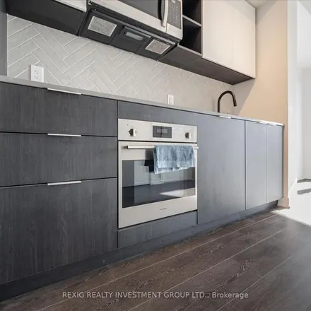 Image 4 - 34 Zorra Street, Toronto, ON M8Z 1R6, Canada - Apartment for rent