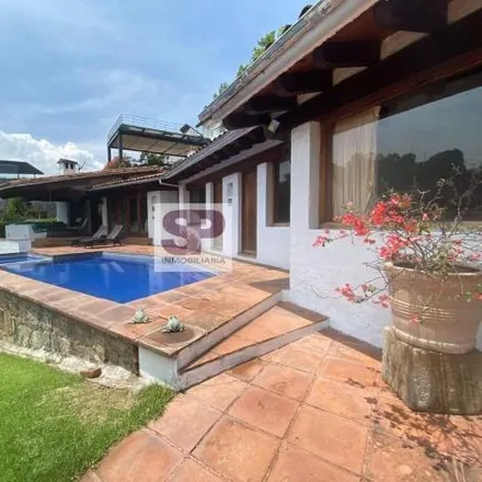 Rent this 4 bed house on Calle del Depósito 200 in Agua Fría, 51200 Valle de Bravo