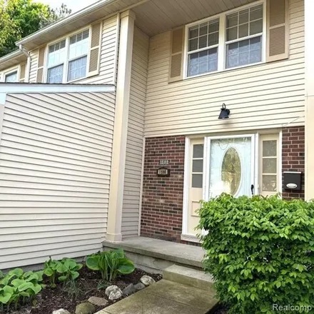 Rent this 3 bed house on 1590 Brentwood Dr Unit 175 in Troy, Michigan