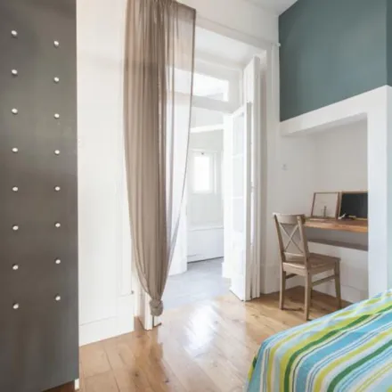 Rent this 3 bed apartment on Rua Professor Celestino da Costa in 1170-340 Lisbon, Portugal