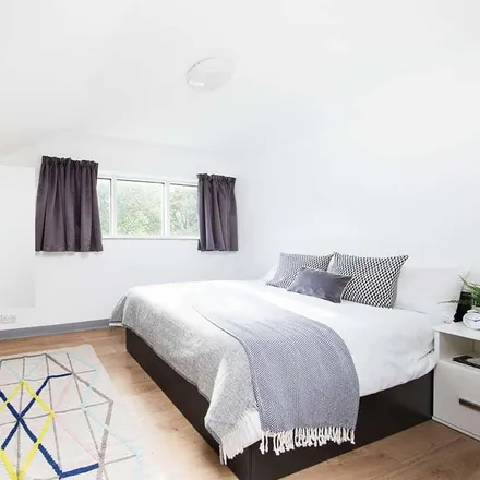 Rent this studio apartment on Costa in Caledonian Road, London