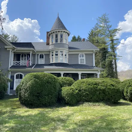 Buy this 5 bed house on 119 Walnut Street in Ronceverte, Greenbrier County